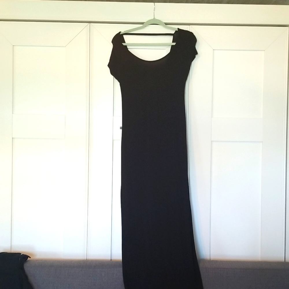 Maxi dress with low back.
